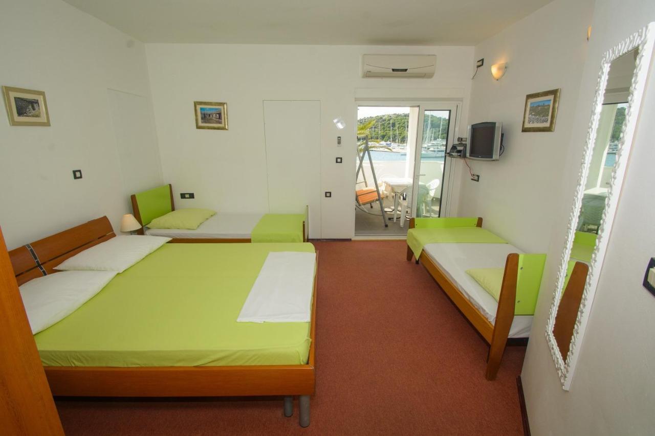 Apartments Marija - By The Sea Rogoznica (Sibenik-Knin) Exterior foto