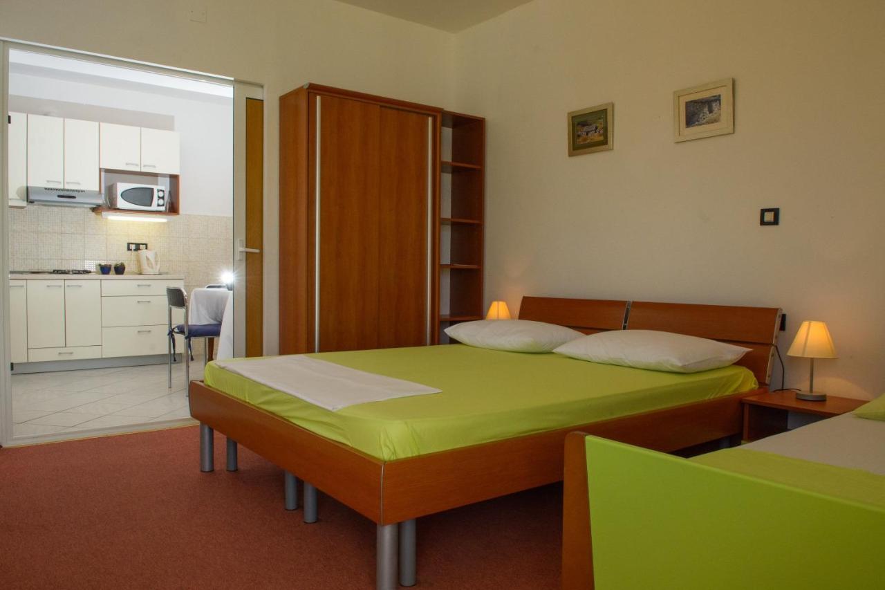 Apartments Marija - By The Sea Rogoznica (Sibenik-Knin) Exterior foto