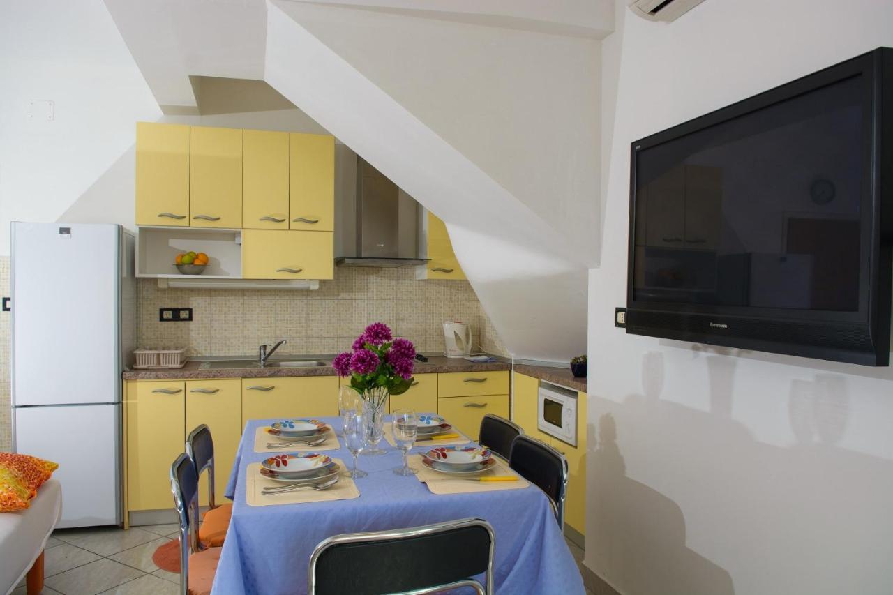 Apartments Marija - By The Sea Rogoznica (Sibenik-Knin) Exterior foto